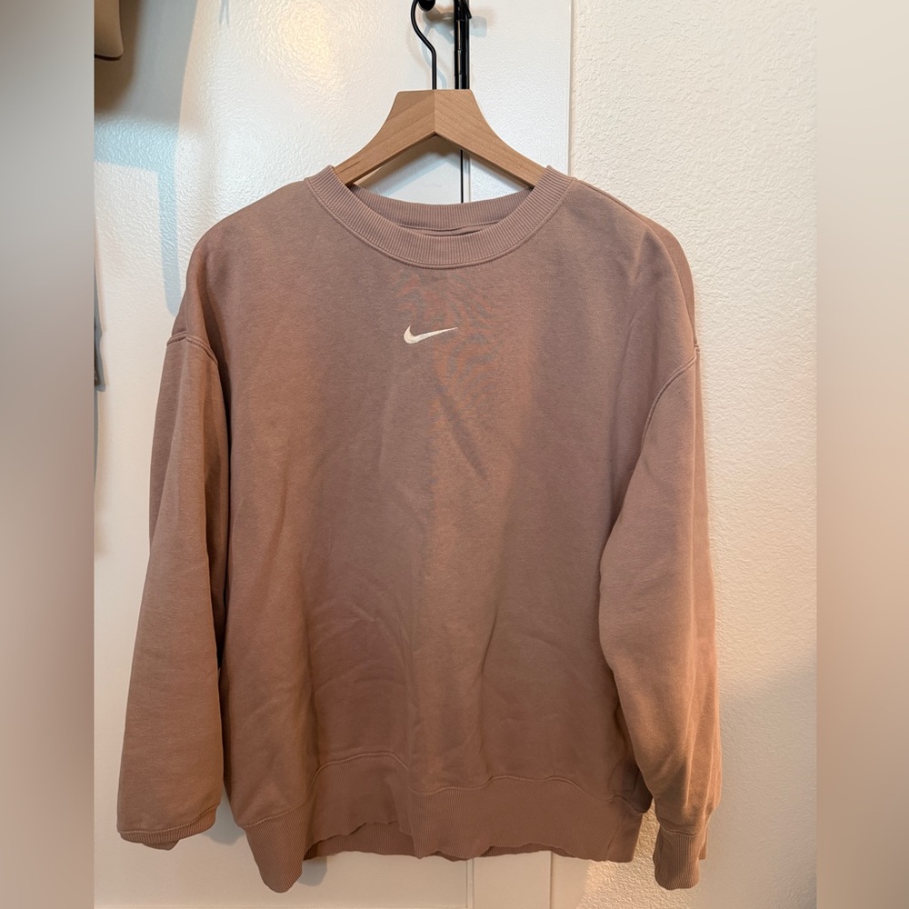 Nike Phoenix Fleece Crewneck Sweatshirt in Taupe (Size S)